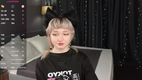 Tori online show from November 20, 12:22 am