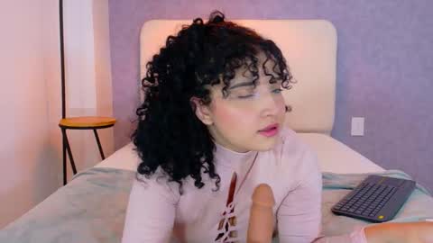 tracielowe_w online show from November 28, 4:37 am