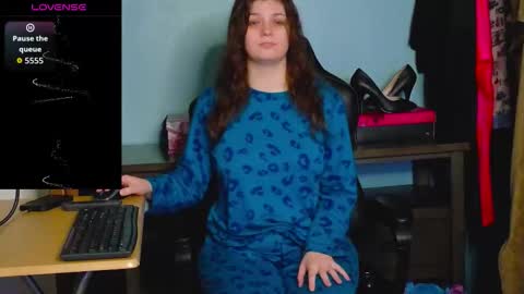 TreeJeanne online show from November 25, 2:03 am