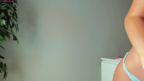 Trixie Taylor online show from December 15, 4:01 pm