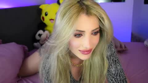 MayCarrey online show from December 5, 9:06 pm