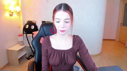 twin_kies online show from February 19, 9:13 pm