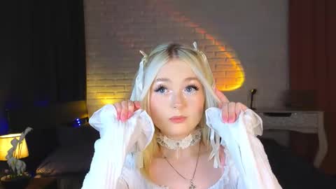 Snapshot of twinklefluff chatting on September 11, 2:17 pm twinklefluff online show from September 11, 2:17 pm