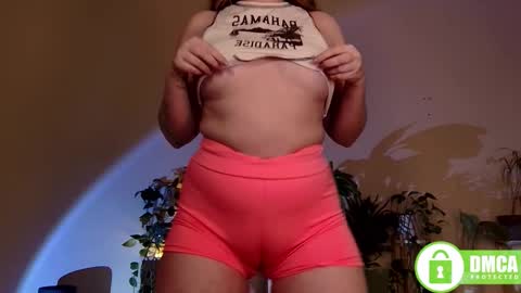 Snapshot of twix_girl chatting on December 2, 6:08 pm Stranger online show from December 2, 6:08 pm