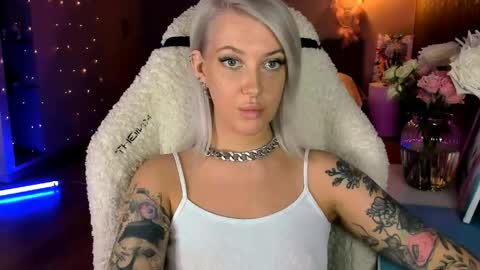 Miley online show from February 28, 10:47 am