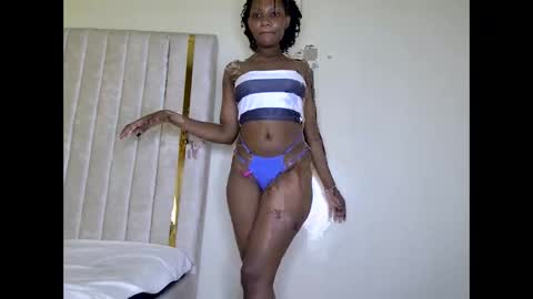 tyla_cerry online show from September 27, 8:21 am