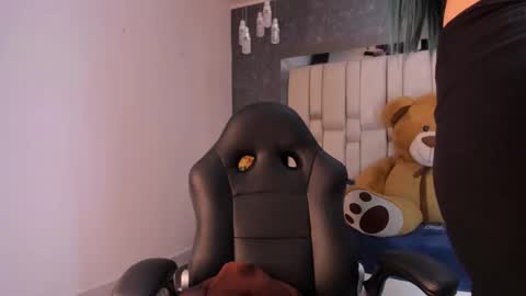  TYLA  online show from February 14, 3:33 am