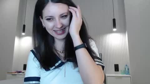 uninvited_raccoon online show from March 1, 10:53 pm