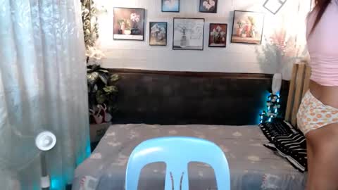 ur_rianlover online show from September 19, 10:03 am