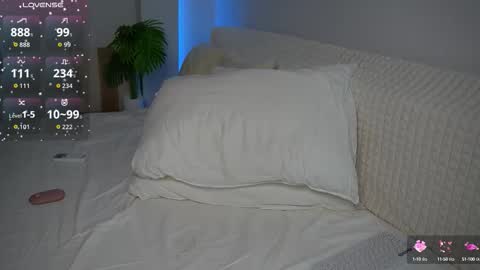 Ksenia Pterson online show from October 31, 12:01 am