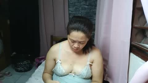 urpinay_singlemother online show from December 4, 7:43 am