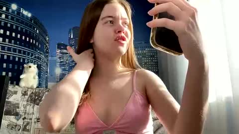 Snapshot of ursoulandheart chatting on March 7, 9:40 am Hannah online show from March 7, 9:40 am