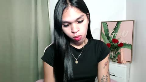 Snapshot of ursweet_zeviixx chatting on October 23, 9:04 am ursweet_zeviixx online show from October 23, 9:04 am