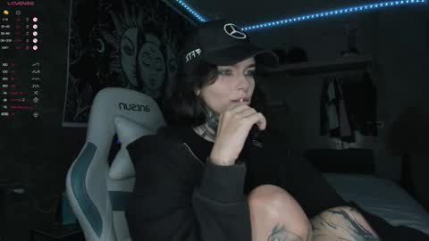 Eva online show from March 3, 5:30 pm