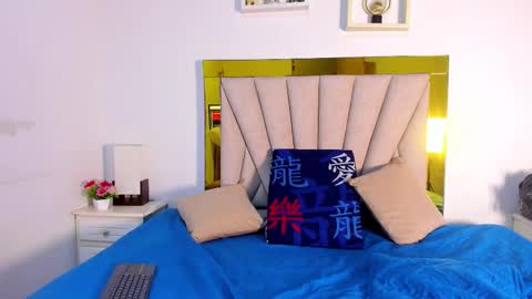 vahioleth  online show from November 22, 3:09 am