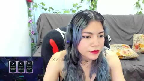 Vaiolet1314 online show from March 2, 5:08 am