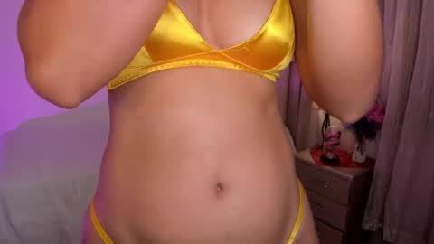 HI IM NEW online show from February 5, 12:27 pm