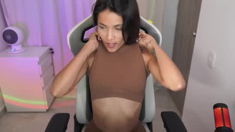 Snapshot of valecute01 chatting on October 1, 1:54 am valecute01 online show from October 1, 1:54 am