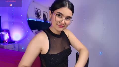 Tifanny  online show from December 4, 8:09 pm