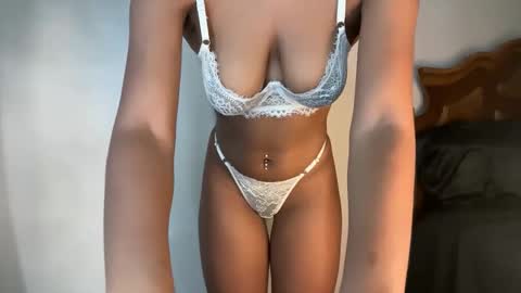 Valencia Ember online show from February 22, 8:54 pm