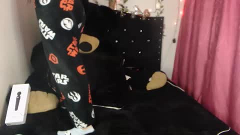 valenthina_96 online show from January 6, 10:46 pm