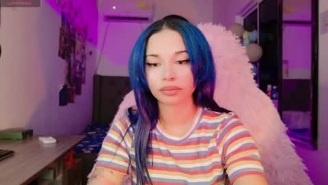 Danielle  Please help me to reach 300 thumbs up online show from November 9, 7:04 am