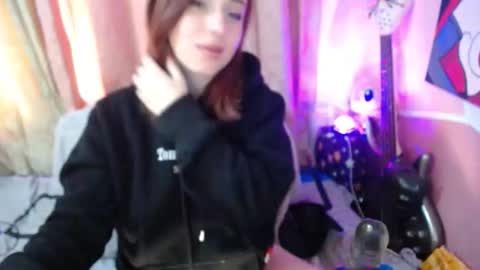 Snapshot of valeri_cove chatting on October 18, 4:32 pm Valeri Cove online show from October 18, 4:32 pm