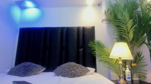 valeri_tafur online show from December 20, 11:14 am