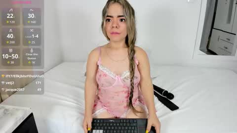 valerialoren online show from October 6, 5:35 am