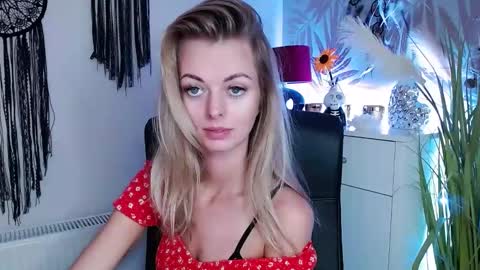 Valerie  online show from February 10, 11:57 am