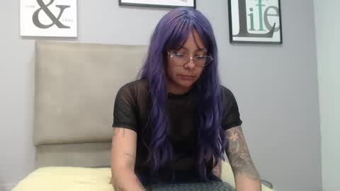 valevicious online show from September 23, 5:33 pm