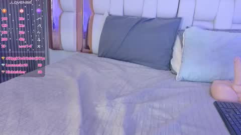 Valkiria moore  online show from February 27, 9:25 pm