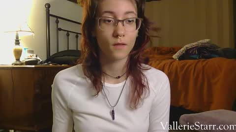 Snapshot of valleriestarr chatting on October 28, 2:39 am Vallerie Starr online show from October 28, 2:39 am