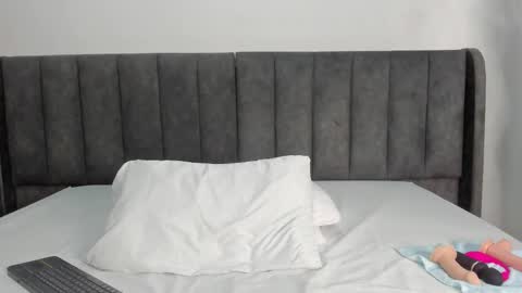 valtira nova online show from February 23, 3:18 am