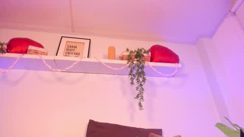 vamp  online show from February 25, 10:52 pm