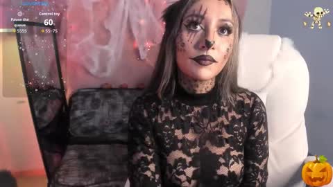 vanelope_evans_ online show from October 31, 12:53 pm