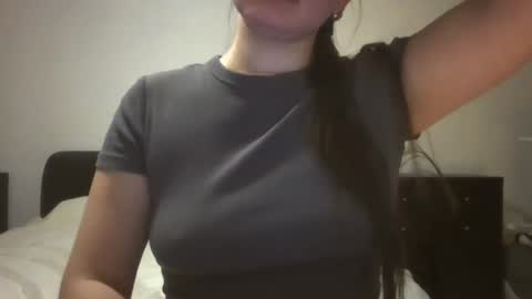 VanesaJewel online show from December 5, 5:50 pm