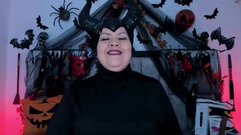 Vanessa online show from November 2, 1:14 pm