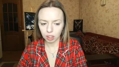 VanillaMuffin online show from February 19, 7:06 am