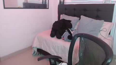 vane online show from November 9, 8:27 pm