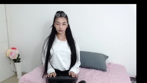 Snapshot of vanse_lust chatting on January 26, 11:39 pm Karuna online show from January 26, 11:39 pm