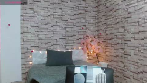 Snapshot of vanse_lust chatting on February 3, 11:15 pm Karuna online show from February 3, 11:15 pm