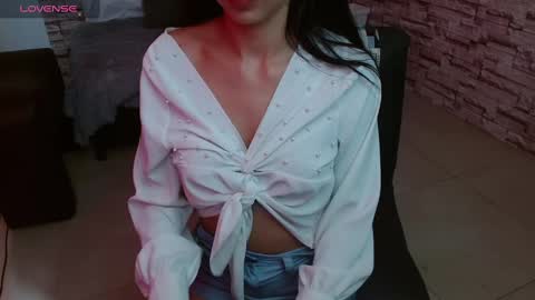 Snapshot of vanse_lust chatting on March 12, 7:36 pm Karuna online show from March 12, 7:36 pm