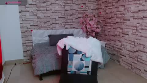 Snapshot of vanse_lust chatting on February 25, 9:37 pm Karuna online show from February 25, 9:37 pm