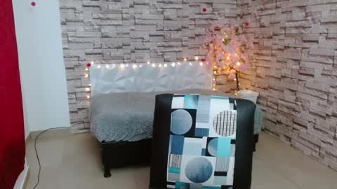 Snapshot of vanse_lust chatting on January 8, 9:34 pm Karuna online show from January 8, 9:34 pm