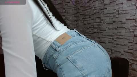 Snapshot of vanse_lust chatting on October 4, 10:47 pm Karuna online show from October 4, 10:47 pm