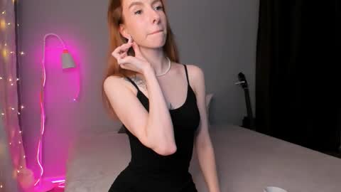 Mia online show from November 20, 8:21 pm