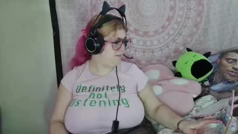 Veronica Lehane online show from February 4, 6:27 pm