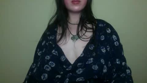 velira_ online show from March 2, 5:08 am