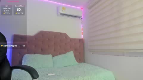 velveet_ online show from November 5, 12:32 pm